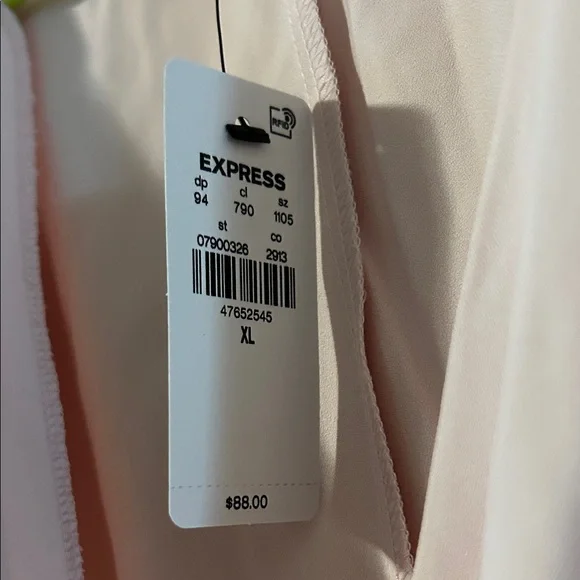 Express Blush V-Neck Romper - Picture 2 of 3